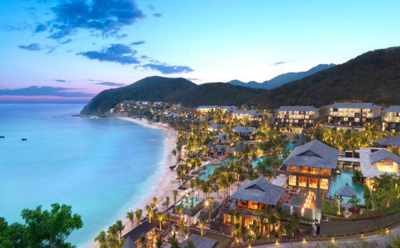 Rest Of Tourists In Sanya